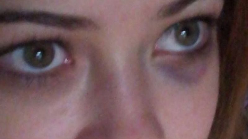 La agreden por ser linda