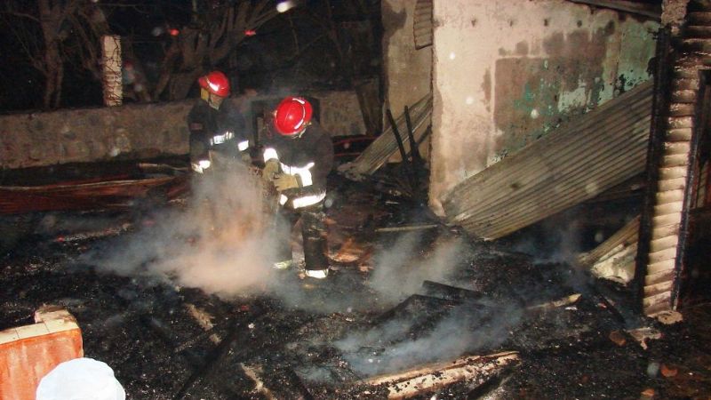 Voraz incendio en "El Parquecito"