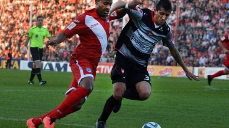 “El Chavo” Endrizzi se afirma en Instituto de Córdoba