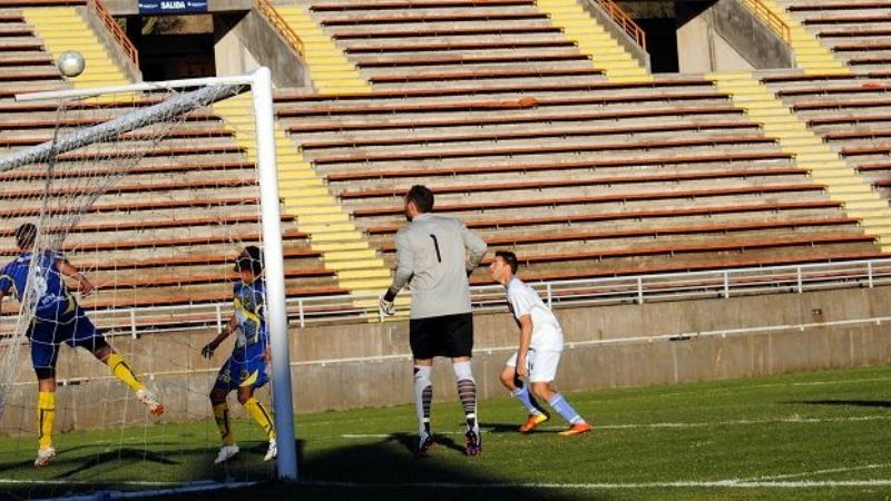 Unión Aconquija venció 3-2 a Policial en el último amistoso