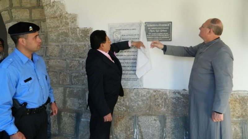 El Obispo recorre las distintas comunidades del pintoresco Aconquija