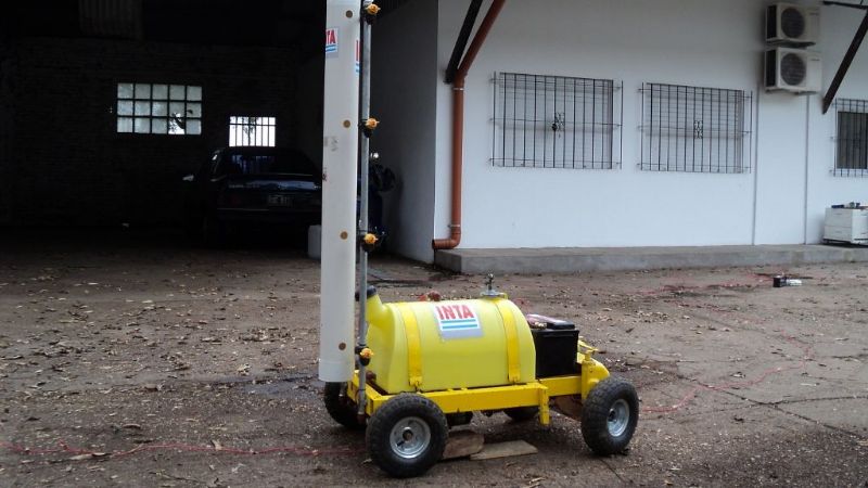 Un robot fumigador para reducir la exposición de los operarios a los agroquímicos