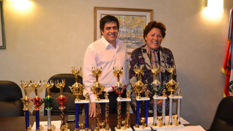 Donación de trofeos