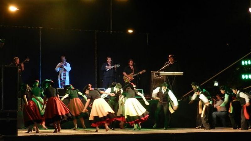 Homenaje  por el Día Mundial y Nacional del Folclore