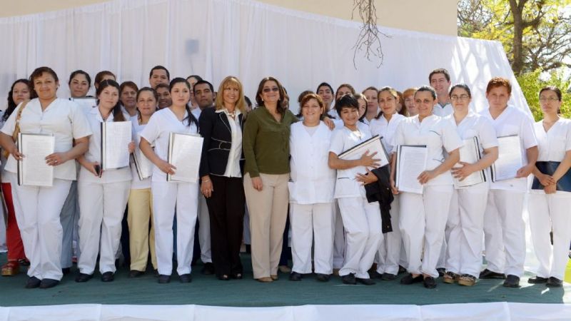 Lucía incorporó más de 30 enfermeras para los hospitales y la Maternidad