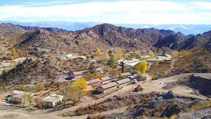 Entregaron estudio geológico del complejo volcánico Farallón Negro