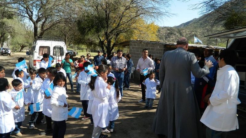 Amanao celebró la fe junto al Obispo