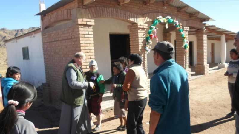 Pobladores de Minas Capillitas recibieron con entusiasmo la visita del Obispo