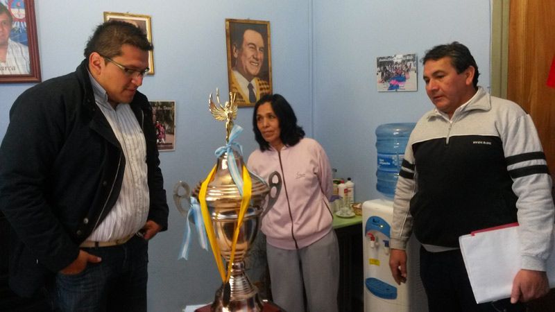 Maratonista santamariana visita su tierra