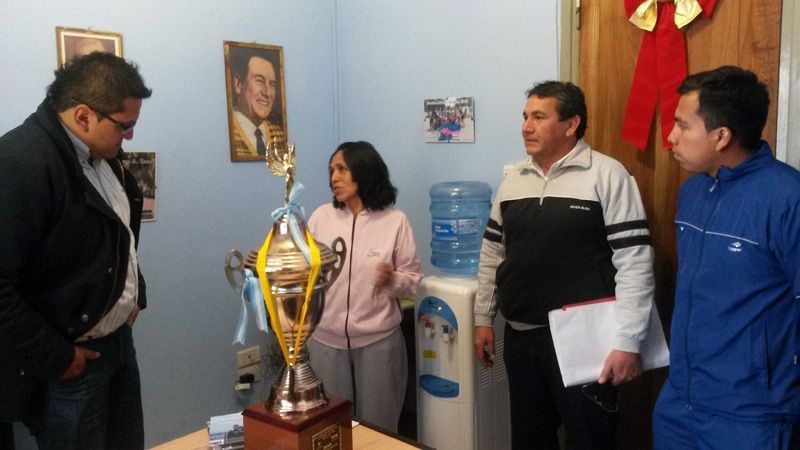 Maratonista santamariana visita su tierra