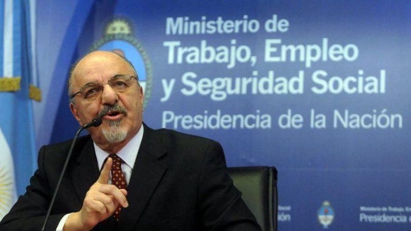 Acuerdos salariales que rondan el 27% para universitarios, sanitaristas y aceiteros