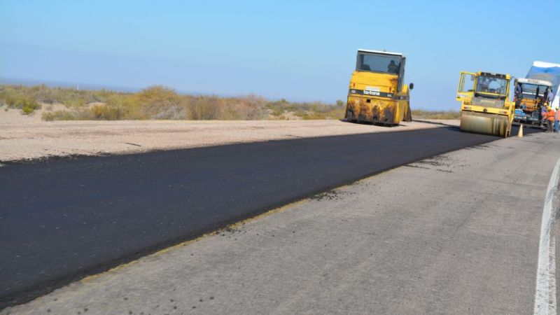 Precaución al transitar por tareas de repavimentación