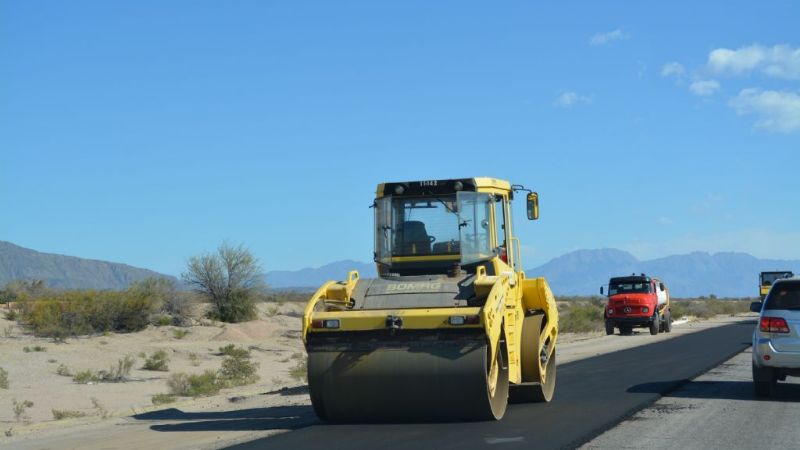 Precaución al transitar por tareas de repavimentación