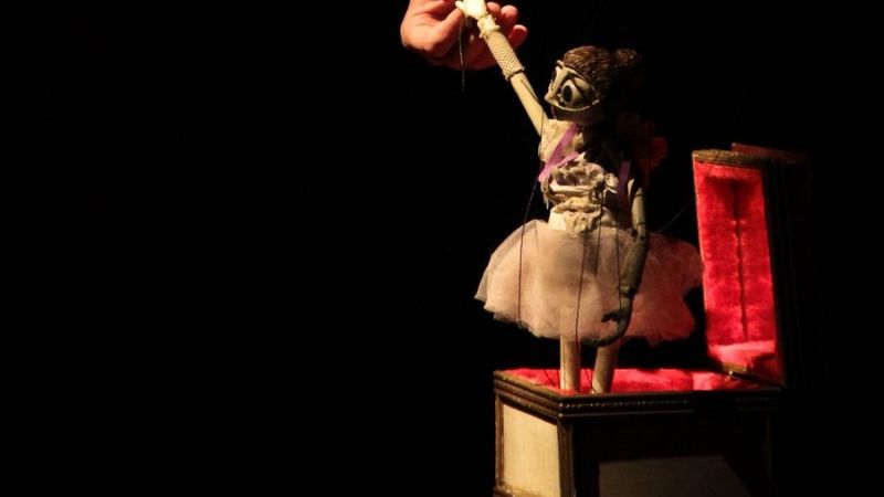 “Marionetas de Salón” y “Malditos todos mis ex” en el Festival de Teatro