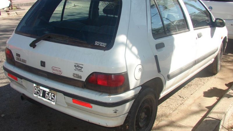 Recuperan un auto robado y aprehenden a un joven