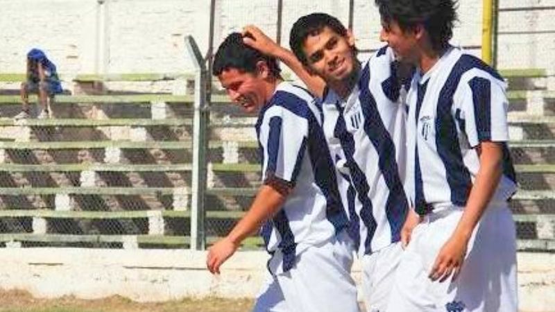 Sarmiento también va en busca de la cima en la Capital