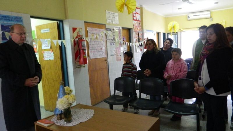 Urbanc recorrió centros de salud y visitó a los enfermos