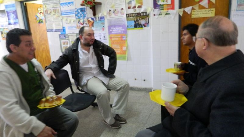 Urbanc recorrió centros de salud y visitó a los enfermos