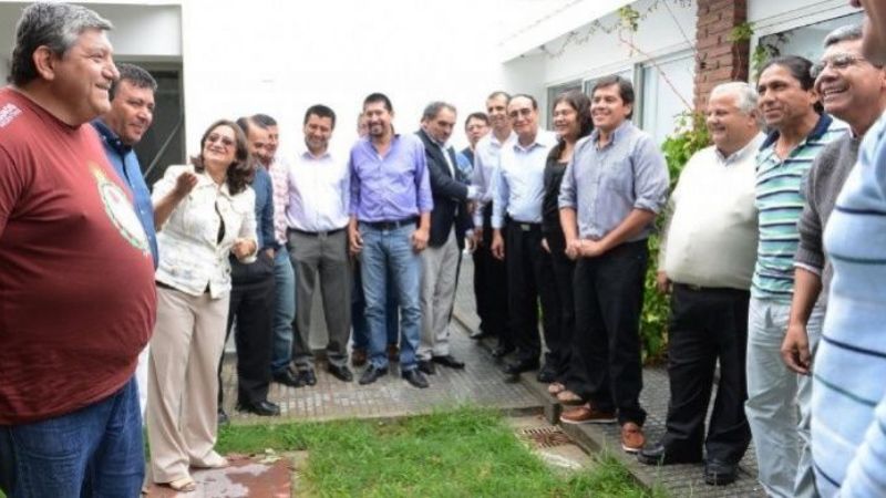 Obvio, intendentes ya piden internas