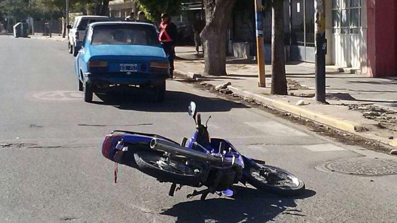 Choque en Av. Pte. Castillo y Av. San Martín
