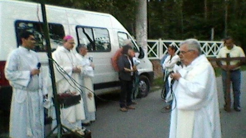 “Lo más decente que podría hacer es renunciar”