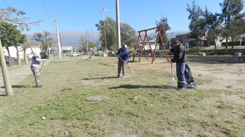 Trabajos en espacios verdes de la ciudad