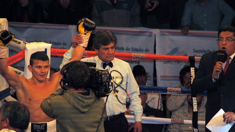 Gran triunfo de Barrionuevo por KO en el primer round