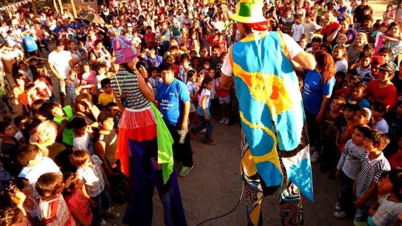 Cerró el mes del niño con dos multitudinarias fiestas en simultáneo