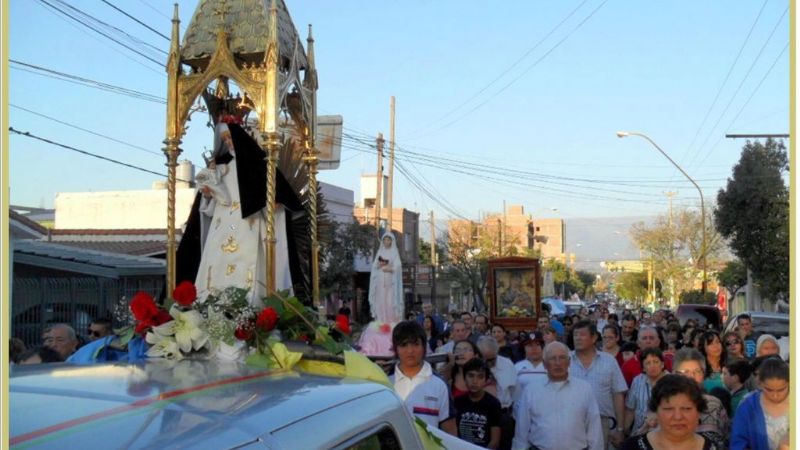Una gran cantidad de fieles honró a Santa Rosa de Lima en Capital