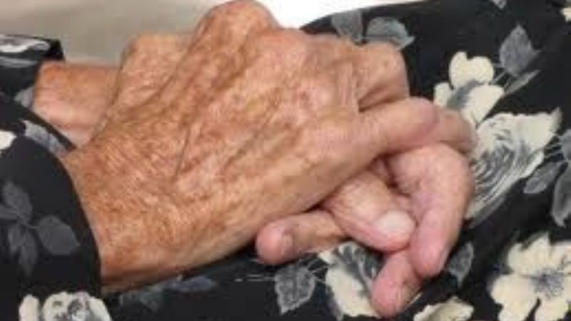 Maltrato a una anciana