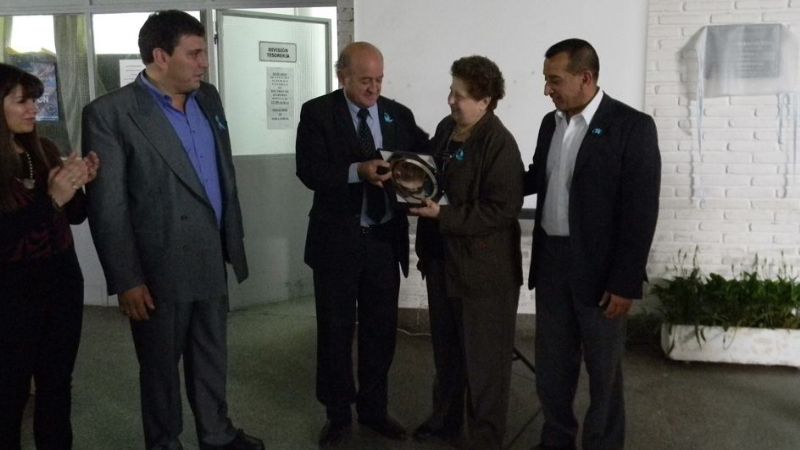 Homenaje al Dr. Bravo por su trabajo contra el Chagas