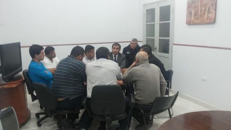 Taxistas y remiseros se reunieron con autoridades de Seguridad