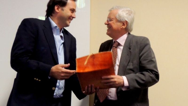 Invitado por Mera, Mora y Araujo disertó en Catamarca