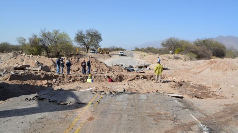 Se inició la construcción de puentes sobre los ríos Totora y Tambillo