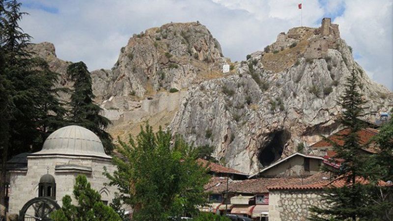Descubren túneles secretos debajo del "castillo de Drácula"
