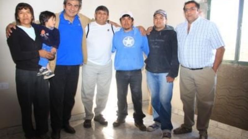 Ayuda edilicia a familia santamariana