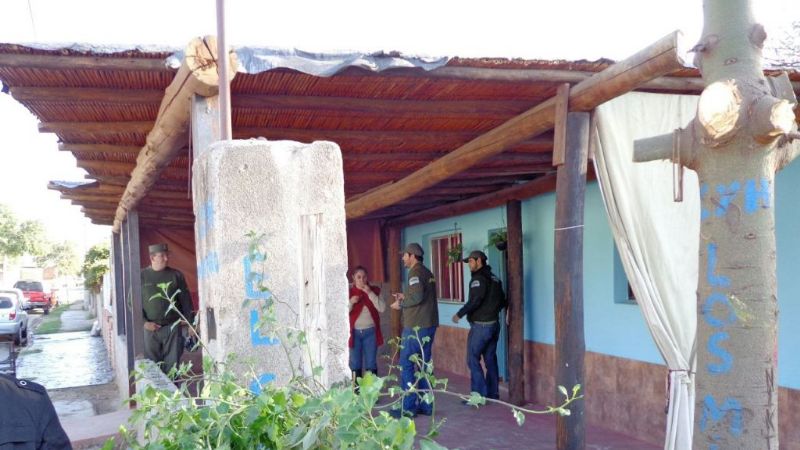 Desbaratan kiosco de drogas y detienen a un sujeto