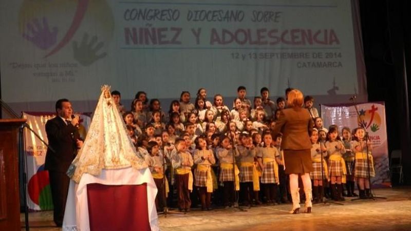 Dio apertura el Congreso sobre Niñez y Adolescencia