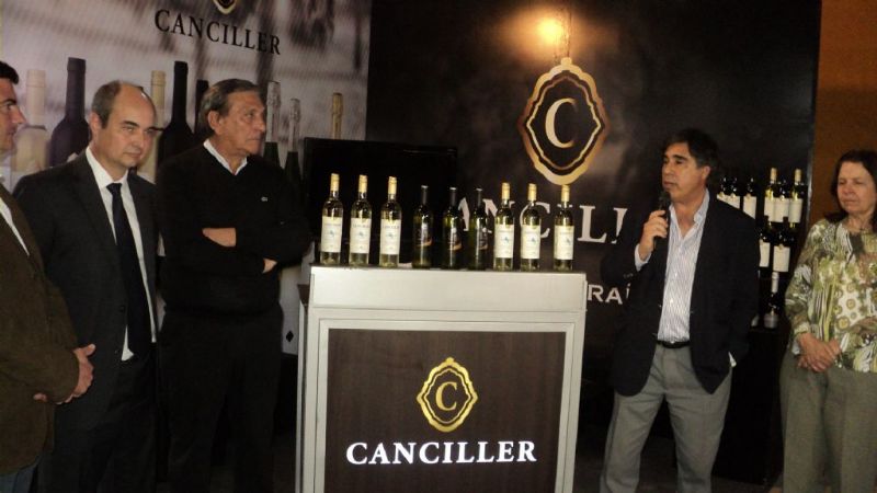 Presentaron el vino Canciller y el Toro Viejo Catamarca en el Expo Productiva