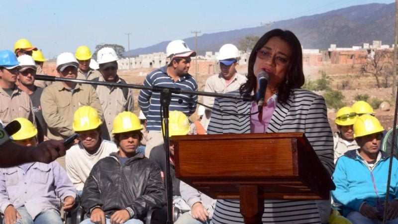 Lucía puso en marcha las obras de infraestructura para Valle Chico