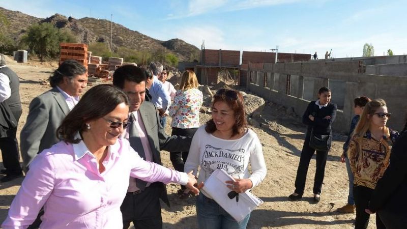 La Gobernadora presidió actos por aniversario de Pomán
