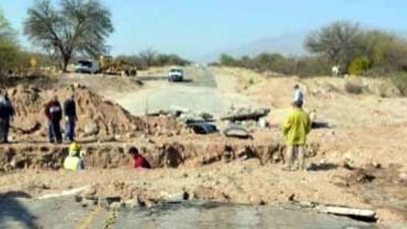 Precaución por construcción de puentes en ríos Totora y Tambillo,