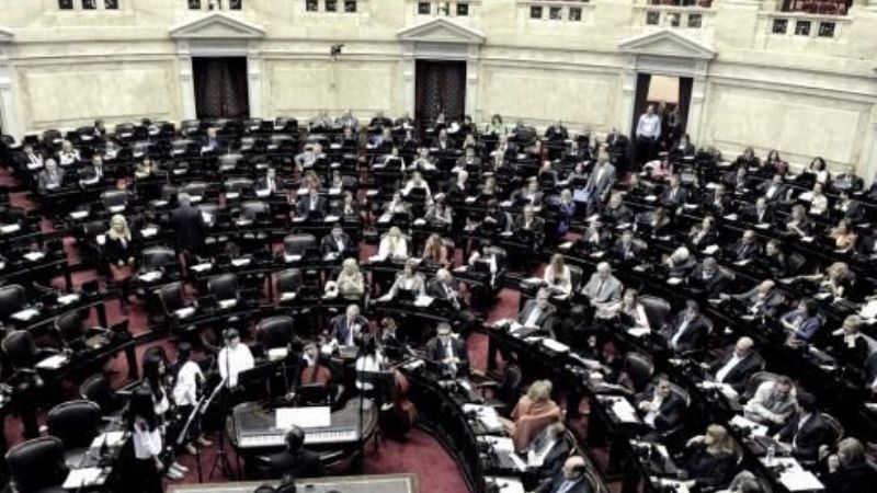 En la madrugada, se convirtió en ley los proyectos para ampliar derechos de los consumidores