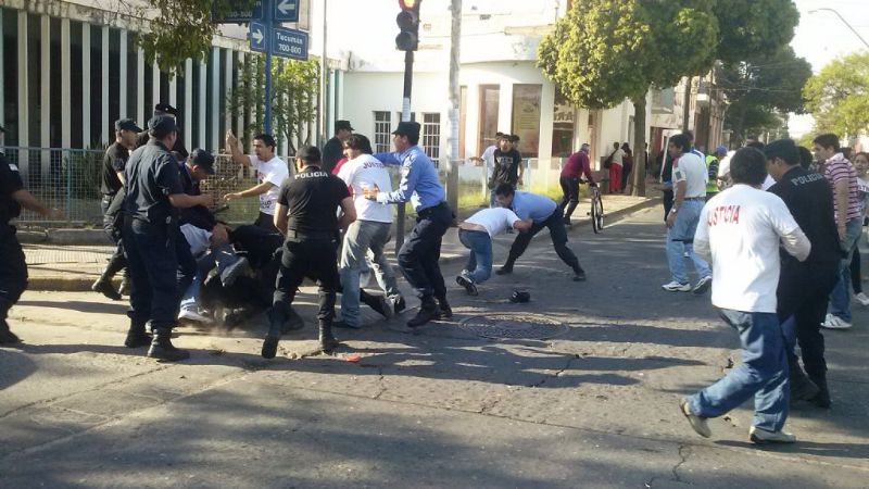 Disparos en pleno centro en manifestación de familiares de Manzur