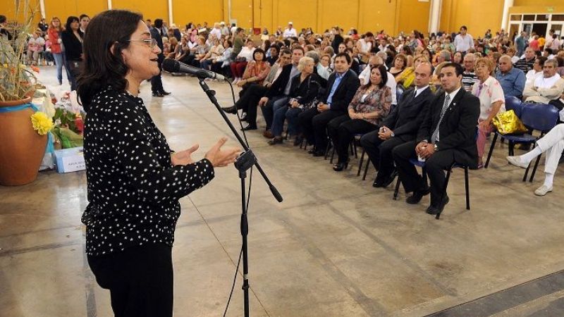 La Gobernadora participó de la gran fiesta de los jubilados