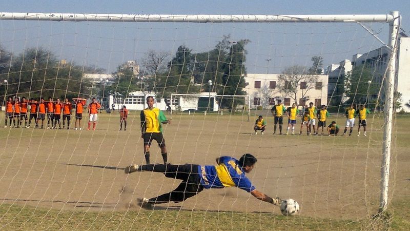 Elegidos y Machetes a la final de la Copa “Aniversario de la UNCa”