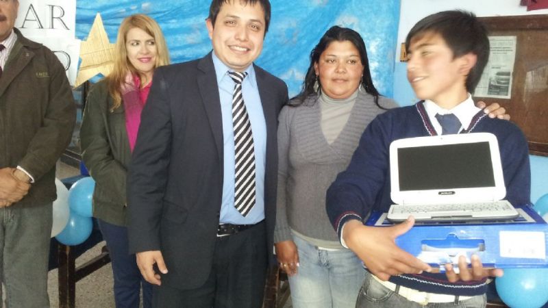 “Catamarca alcanzará el 100 por ciento en la entrega de netbooks”