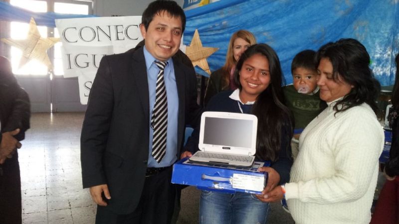 “Catamarca alcanzará el 100 por ciento en la entrega de netbooks”