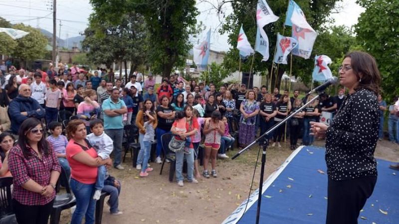 La gobernadora entregó mejoramientos en Aljilán