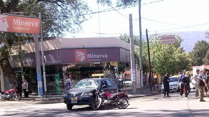 Grave choque en Valle Viejo, frente a "Patio Palmeras"
